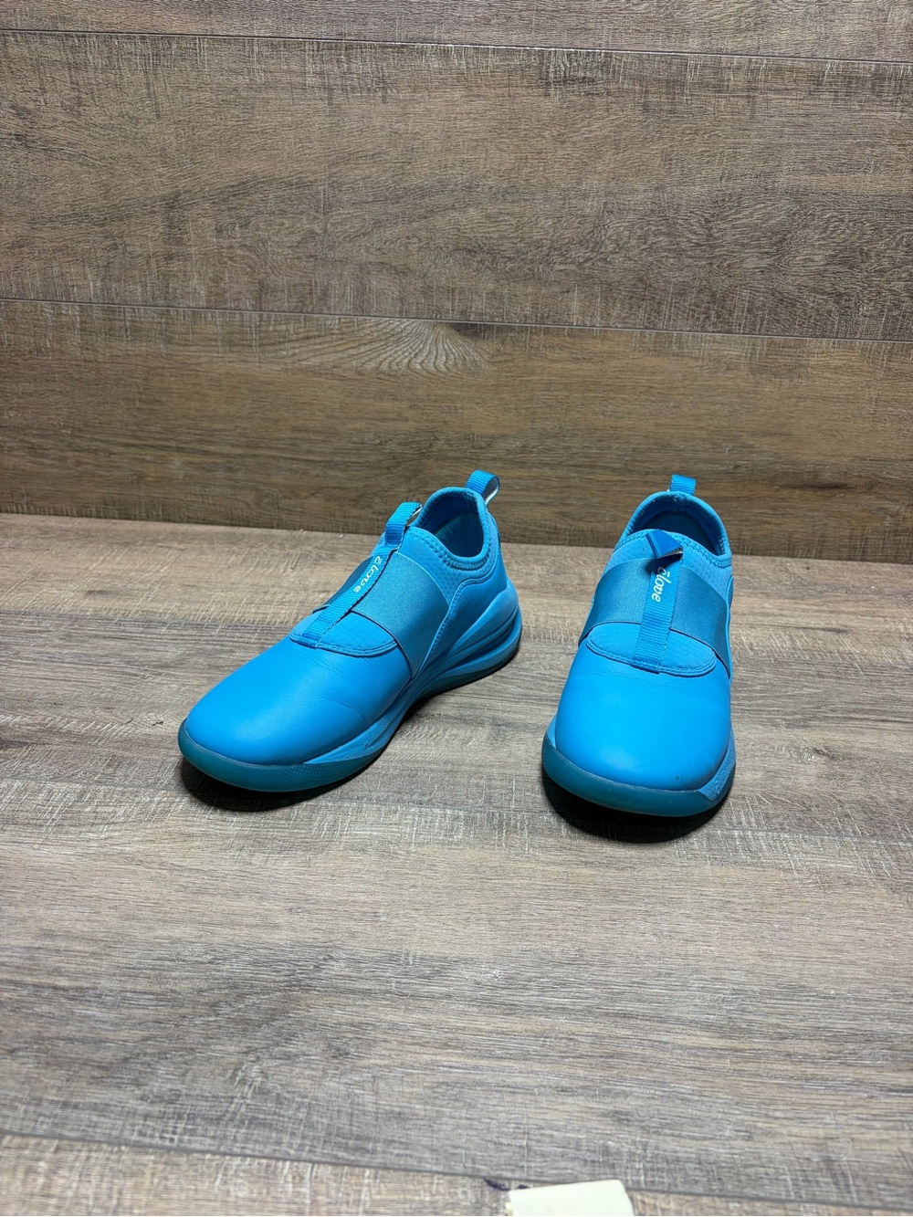 Women’s Slip-On Athletic Sneakers in Bright Turquoise